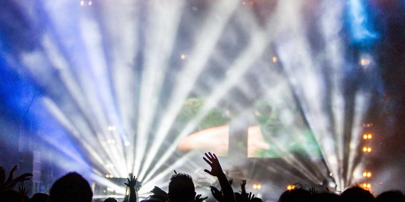 WL Telecom 多云连接与网络编排：优化企业混合IT架构的关键策略